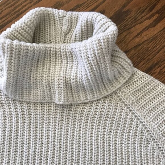 Mossimo cowl  neck sweater, long sleeves, raglan cut, oversized & loose fitting - Picture 2 of 4